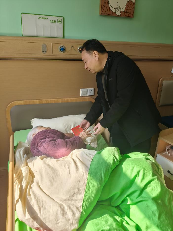 春節(jié)慰問暖人心，濃濃關(guān)懷顯真情