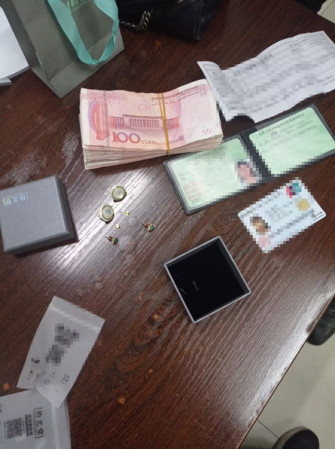 醫(yī)院暖心一幕：保安拾金不昧，守護(hù)患者安心就醫(yī)路