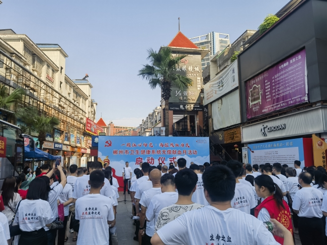 用“滿腔熱血”為黨的102歲生日獻禮